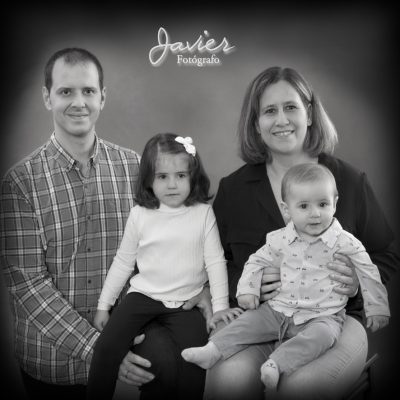 Sesión de fotos familia. Foto Estudio Javier.