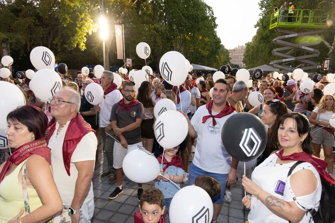 récord mundial del mosaico de globos más grande hecho por personas