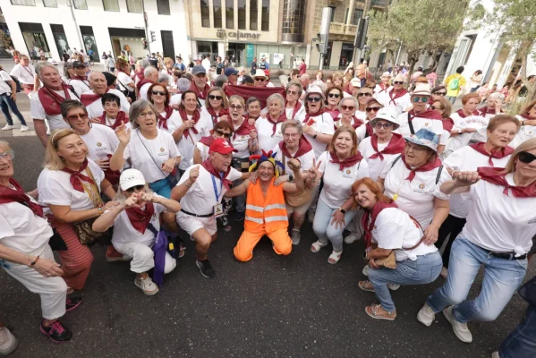 desfile de peñas de las fiestas de Valladolid